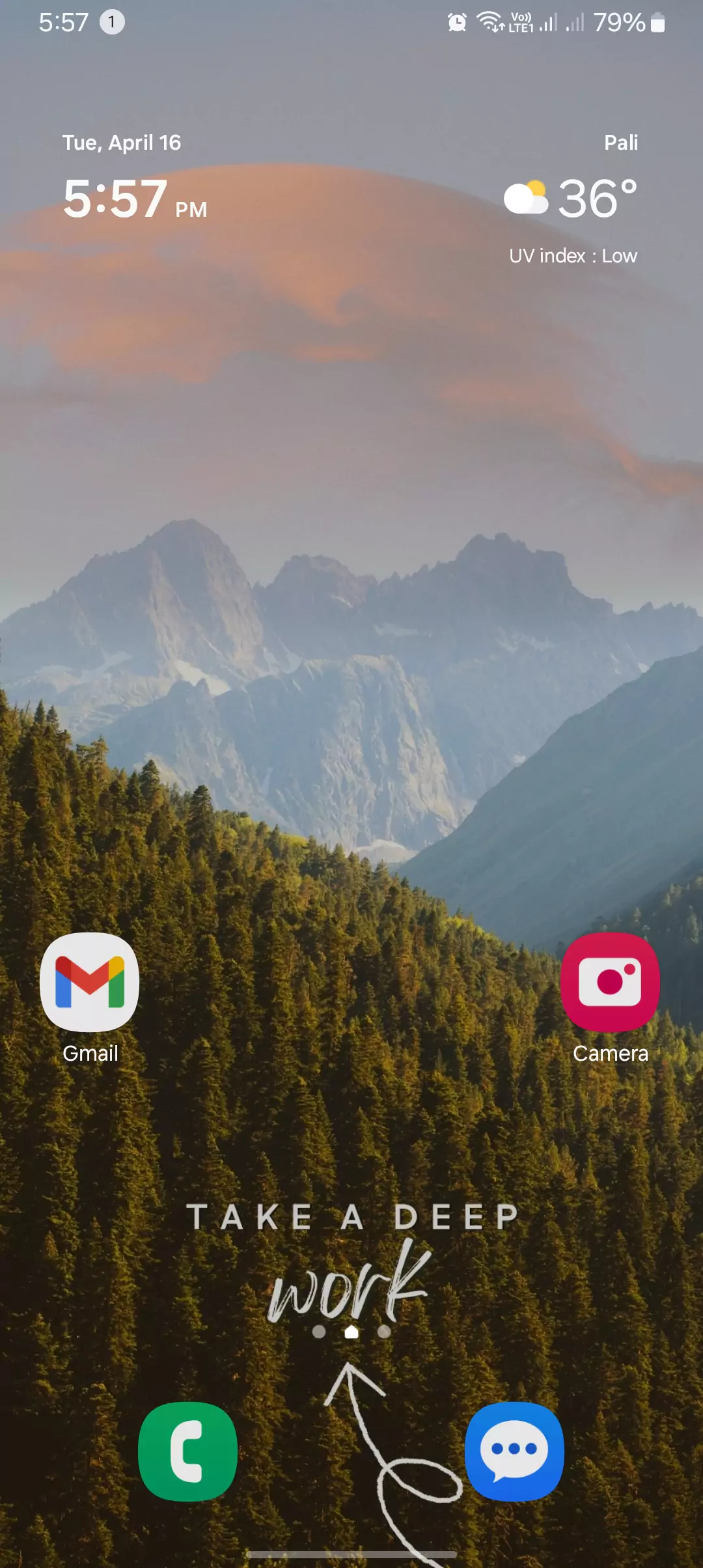 android home screen connected with wifi and internet is on