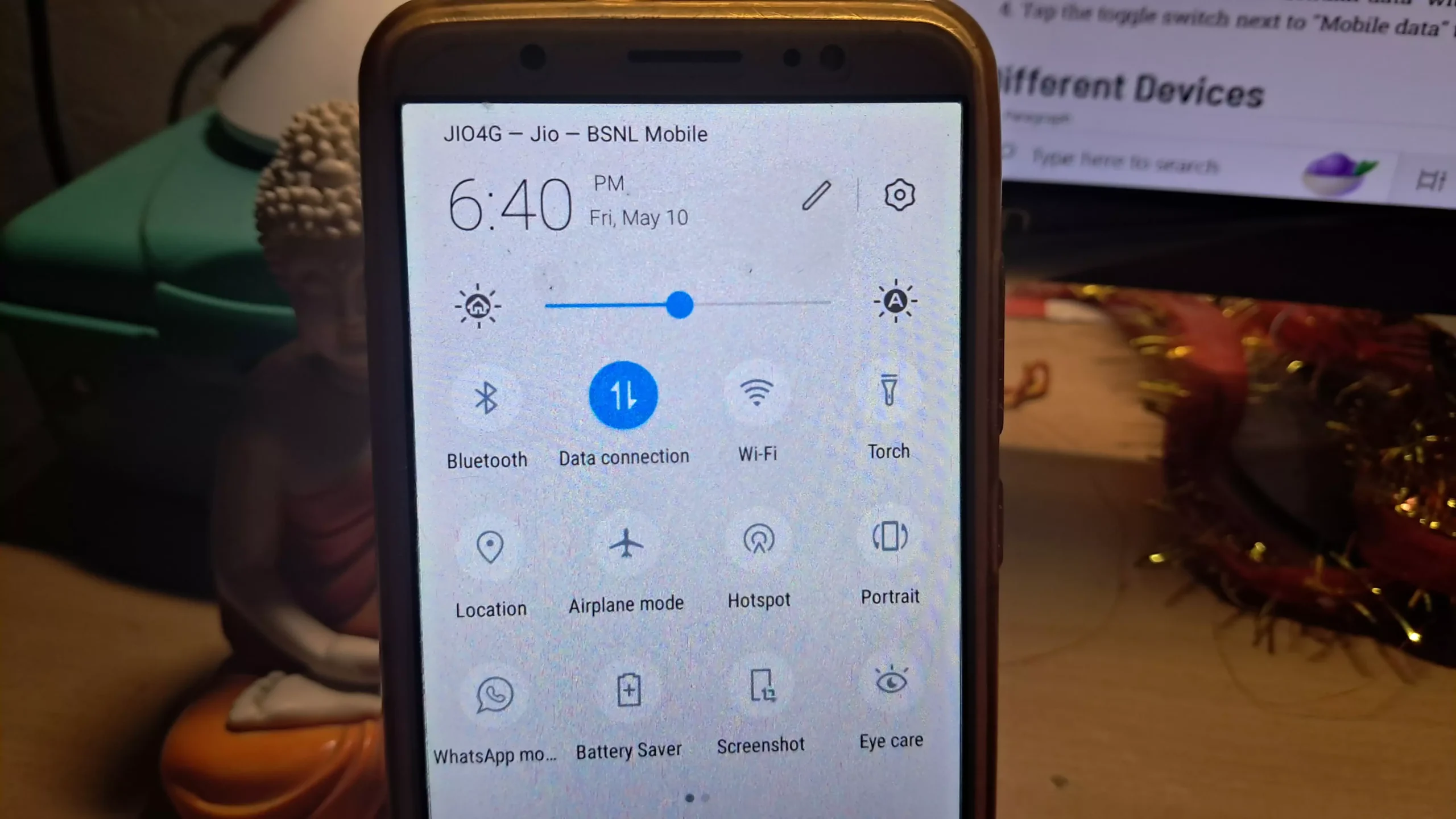 image of mobile quick panel with mobile data turned on